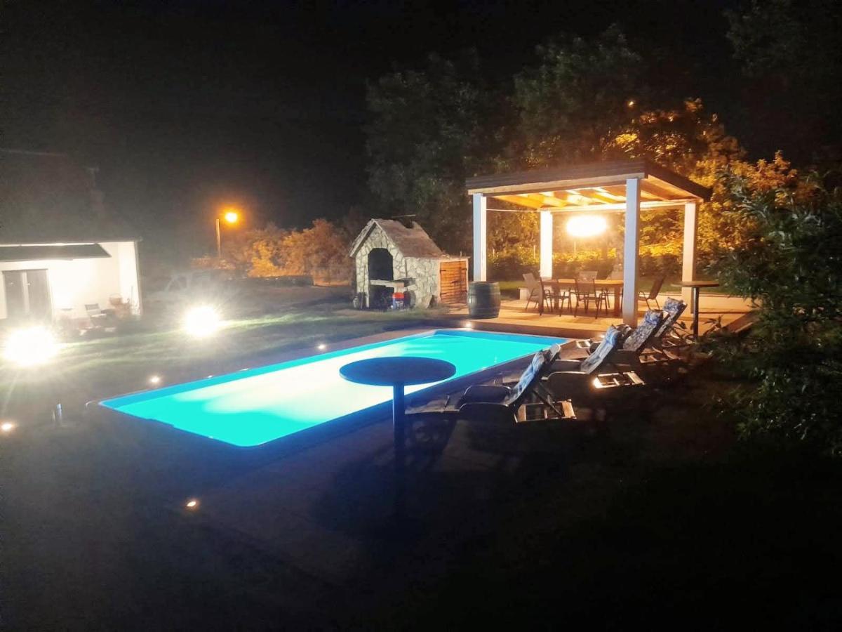 Villa Marie With Pool, Two Bedrooms For 4+2Kids Cavoglave Extérieur photo